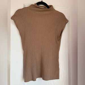 Cable & Gauge Ribbed Mock Neck Cap Sleeve Top Camel Size Large